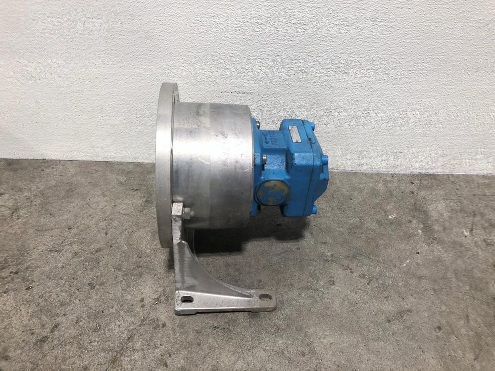 Sperry Vickers 1-1/2" NPT Hydraulic Gear Pump GPA3-40-E-20R w/KTR Bellhousing